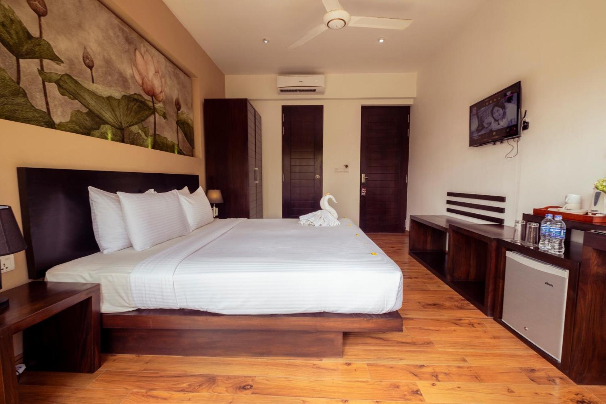 Deluxe Double or Twin Room Balcony Airport Pick-up OR Drop-off,1742971808:JPEG